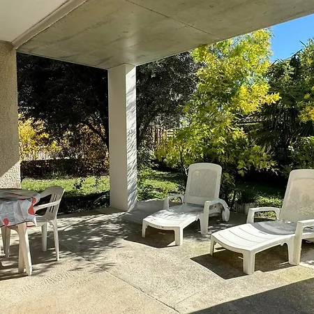 Apartment T2 Avec Jardin A
