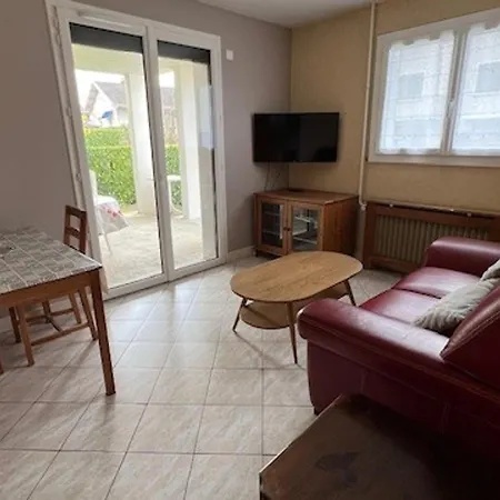 Daire T2 Avec Jardin A - Fr-1-555-41 *